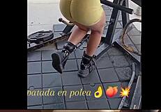 i suda en el gym para complacer machos...