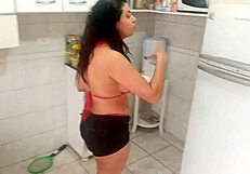 Sarah Rosa Cooks Sexy Papaya Mousse In Lingerie