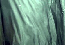 um homem invadiu o vestuario de uma loja famosa em sao paulo e me fodeu todinha sem camisinha meu cu ficou esfolado de tanta pica gozou dentro