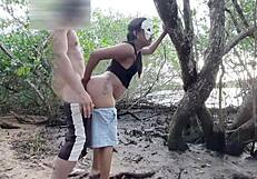 Анал в мангровом лесу: кончил много, вкусно!