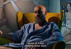 Čudovita mlada 18+ nevesta skoči na velik kurac, medtem ko ženin čaka.