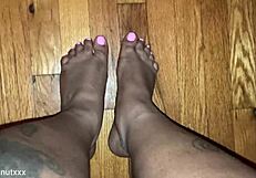 Toe Fetish Babe Commands Mouth Sucking