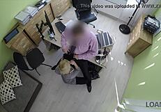 Loan4k Darling da mokro pičko za vrtanje grobemu kreditnemu agentu!