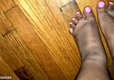 Toe Fetish Babe Commands Mouth Sucking