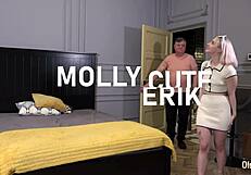 Stari gospodinja dobi plačilo z vročim seksom in mokrim pihanjem