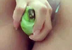 me meto un plátano a petición de un seguidor y mi vagina se chorrea