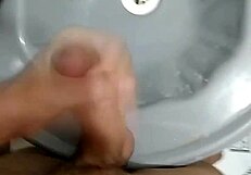 Jerking off in the bathroom after the soccer game