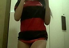 Pimentinha Dany performs a striptease