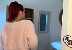 Sally subit deux bites