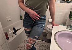 Amateur experiences pee desperation and golden shower in shower