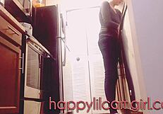 Girl Ignores You While Cleaning Kitchen, Giantess Records!