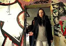 جوليا باركر وماريا غيل يشاركان في ثلاثية FFM محفوفة بالمخاطر بدون واقي في مكان مفقود