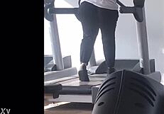 Big Ass BBW Girl Runs On Gym Treadmill