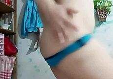 Em Kính Cận Khoẻ Hông Một Mảnh