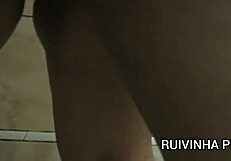 O Boy Me Flagrou Batendo Siririca No Banheiro E Me Comeu Gostoso No Chuveiro