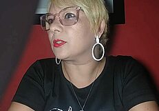 Sensitive lesbian surrenders to the taxi driver with comments