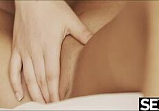 Hot Lesbians Lick to Orgasms