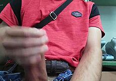 I finally masturbated at my desk this time