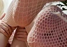 Fetish feet mistress elza koms offers financial domination sessions