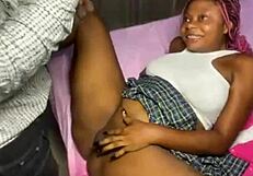 我的讲师能抵抗我的性感身体吗？