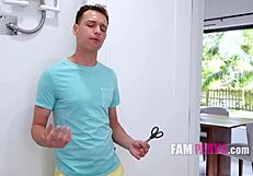 zagozdena stepmama daisy fuentes dobi lekcijo v tabu sceni?