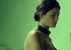 لورا سوريتش كعبدة في مشهد شرجي عنيف من سبارتاكوس، نسخة محررة