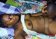 Ebony Amateur Sucks and Licks Big Cock in Homemade Doggystyle Fucking