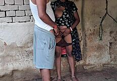 V majhni koči mož jebe ženo