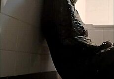 Sophie la larve endures ultimate momification and fellation