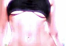 Beautiful Model Leticia Poses In Sexy Bikini For Photos