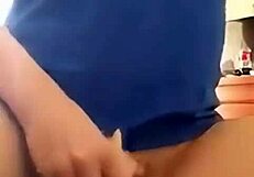 hot vietnamese girl masturbating and squirting?