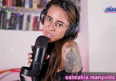 i suck and lick different dildos - salmakia