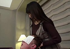 Chest protector tongue entanglement! Snatching customers! Bratty cute apprentice beautician gets slimy oil sex!