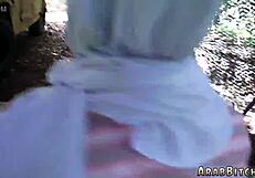 Татуированная 18+ девка мастурбирует на вебке вдали от дома