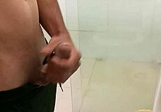 The Skinny Amateur with Small Waist Delivers GOOD CUMSHOT Using Monster Cock