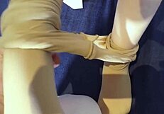 可愛い若い18+日本OLが熟男との激しい出会いセックス