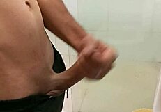 The Skinny Amateur with Small Waist Delivers GOOD CUMSHOT Using Monster Cock