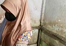 Mandi Sambil Colmek Di Kamar Mandi