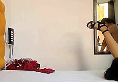 Grabo A Mi Padrastro Mientras Me Ve Probándome Ropa Y Termine Con La Polla Dentro De Mi Coñito