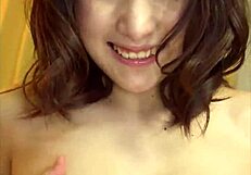 Vertical Video 004 ~ Mouth Makes It Feel Good ~2