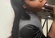 professional cock sucker makes me cum in 2 mins!