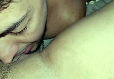 Chupando a vizinha greluda