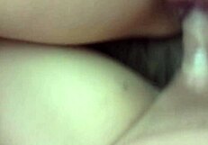 Vagabunda Casada Gemendo de Tesão no Pau de Outro Macho