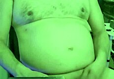 Ezsosa flaunts her curves in bedroom