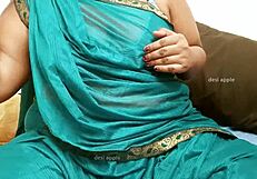 Iran Woman Showing Sexy Boobs