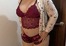 Colombian bbw madrastra soraya shows big ass and pussy on camera