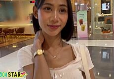I Pick Up Slender Petite Ladyboy at Mall