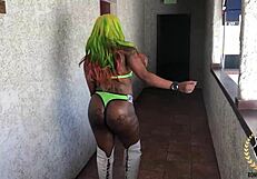 Mrsfeedme gets creamy fuck with big bouncy ass for Rome Major