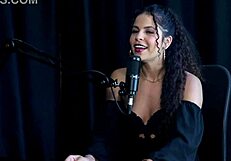 tem certas coisas nela que s�o pequenininhas era modelo deu dicas para mulheres e conversou com a m�e sobre vender conte�dos - sweet karolzinha watch on sheer red