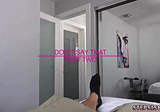 同志姐妹厨房内射